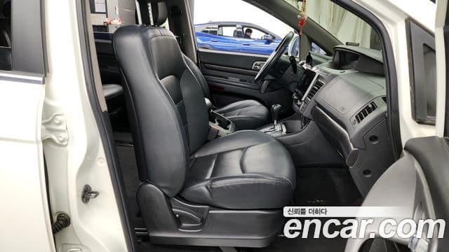 KG모빌리티(SsangYong) Korando 투리스모 4WD TX 9인승, 2017 11