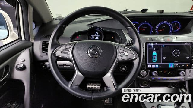 KG모빌리티(SsangYong) Korando 투리스모 4WD TX 9인승, 2017 13