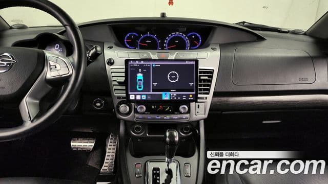 KG모빌리티(SsangYong) Korando 투리스모 4WD TX 9인승, 2017 14