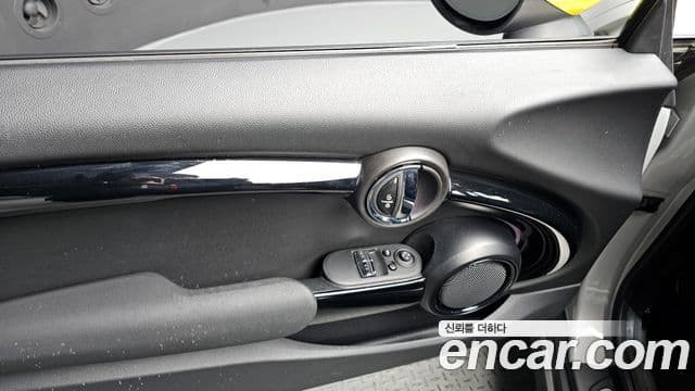 Mini Cooper Электрический (Electric) 3세대, 2022 18