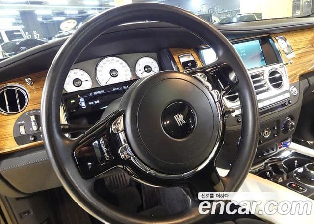 Rolls-Royce 고스트 6.6 EWB V12, 2016 12