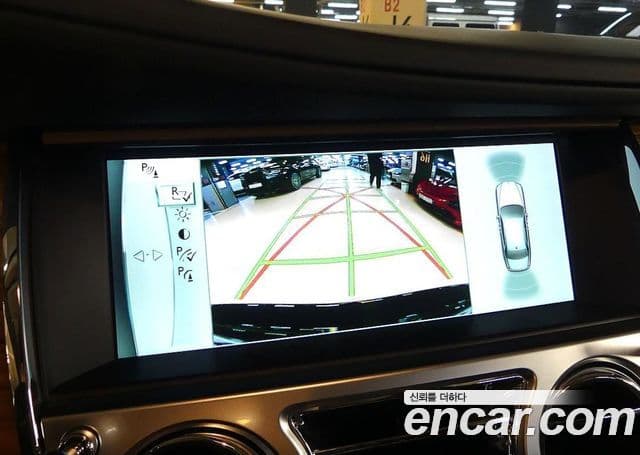 Rolls-Royce 고스트 6.6 EWB V12, 2016 15