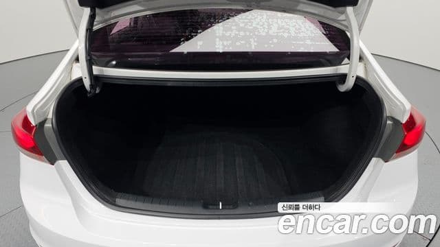 Hyundai Avante AD 1.6 GDI Smart, 2016 20