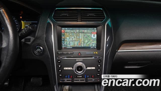 Ford Explorer 5세대, 2016 15