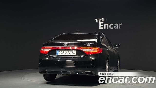 Hyundai Grandeur HG Premium, 2015 4