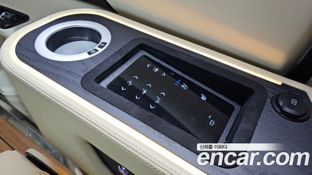 Kia Carnival 4세대 бензин 9인승 High Limousine(компания по спецнадстройкам), 2023 19