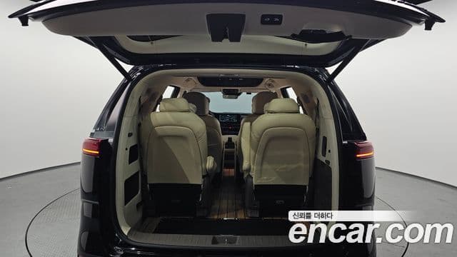 Kia Carnival 4세대 бензин 9인승 High Limousine(компания по спецнадстройкам), 2023 20