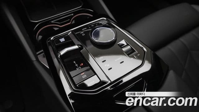 BMW 5시리즈 (G60), 2025 10