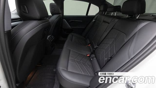 BMW 5시리즈 (G60), 2025 11