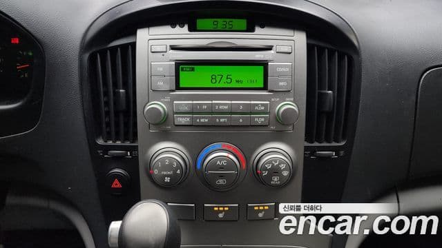 Hyundai Grand Starex CVX Luxury, 2016 15