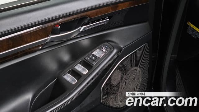 Genesis EQ900 Prestige, 2016 17