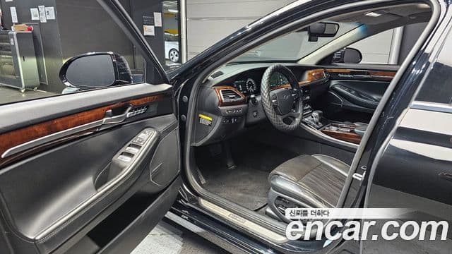 Genesis EQ900 Prestige, 2016 11