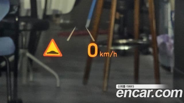 Genesis EQ900 Prestige, 2016 19