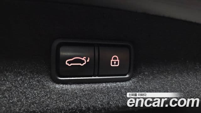 Genesis EQ900 Prestige, 2016 20