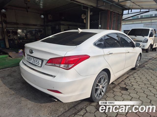 Hyundai i40 살룬 Smart, 2012 3