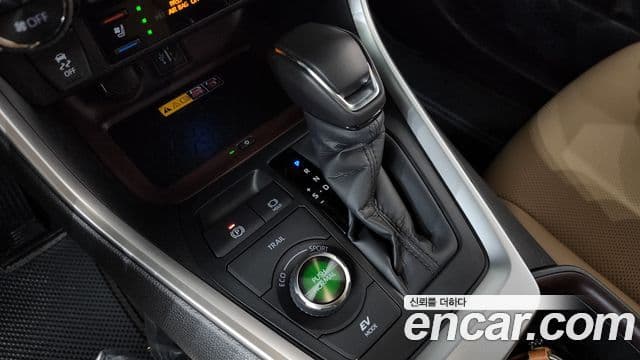 Toyota RAV4 5세대 2.5 4WD гибрид LTD, 2025 9