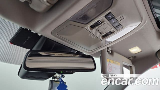 Toyota RAV4 5세대 2.5 4WD гибрид LTD, 2025 17