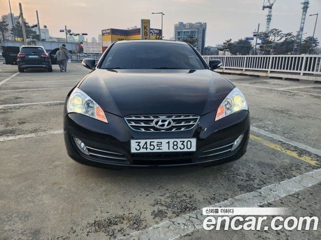 Hyundai Genesis купе 200 турбо R, 2010 1