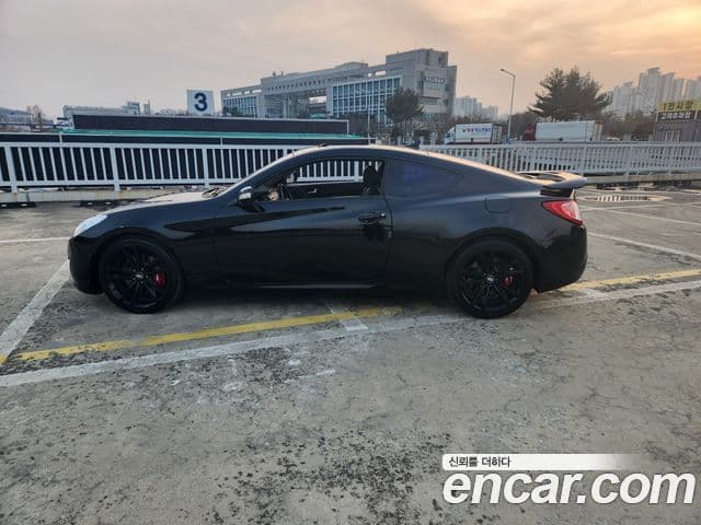 Hyundai Genesis купе 200 турбо R, 2010 3