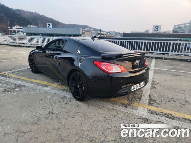 Hyundai Genesis купе 200 турбо R, 2010 4