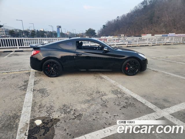 Hyundai Genesis купе 200 турбо R, 2010 8