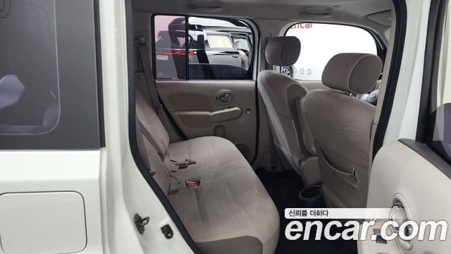 Nissan 큐브 Z12, 2011 12