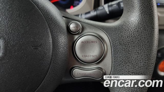 Nissan 큐브 Z12, 2011 16