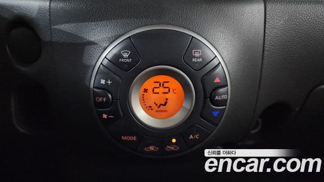 Nissan 큐브 Z12, 2011 18