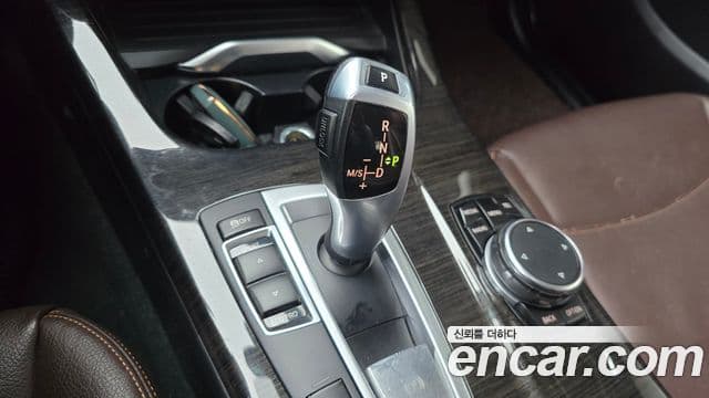 BMW X4 (F26), 2015 9