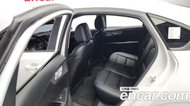 Kia The / новый New K3 2세대 Prestige, 2022 12