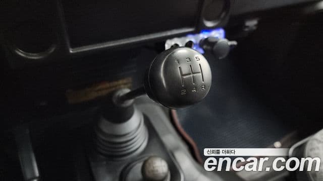 Land Rover Defender, 2000 9