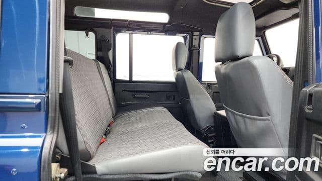 Land Rover Defender, 2000 12