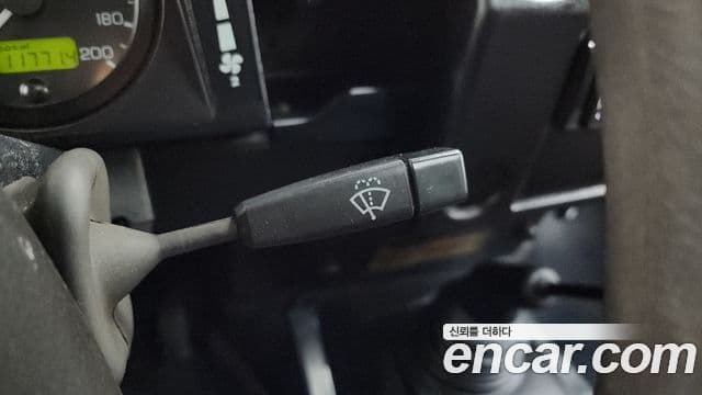 Land Rover Defender, 2000 17