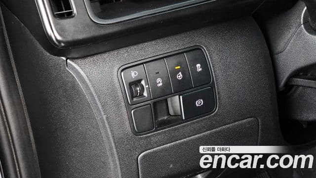 Hyundai Staria Modern, 2025 13