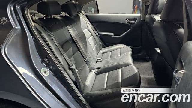 Kia K3 Trendy, 2013 12