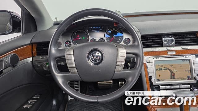 Volkswagen 페이톤 VW611, 2012 15