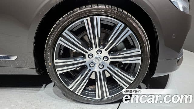 Volvo S90 B6 AWD Ultimate Bright, 2023 все фото