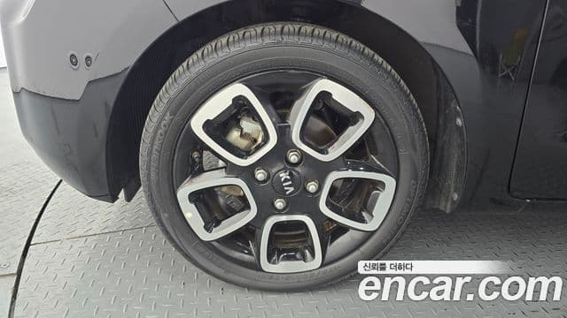 Kia The / новый New Ray Signature, 2021 все фото