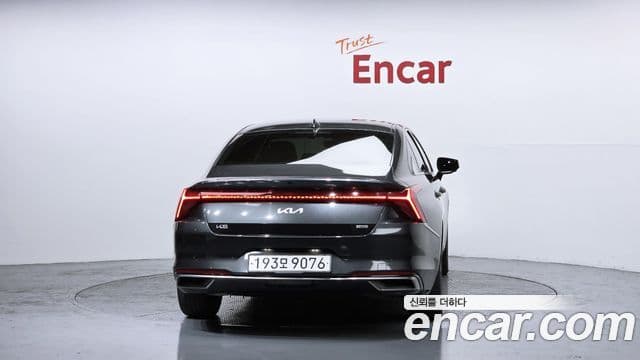 Kia K8 гибрид Signature, 2022 4