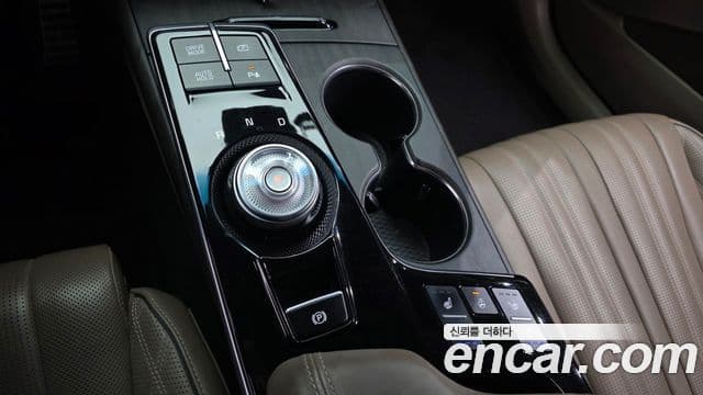 Kia K8 гибрид Signature, 2022 9