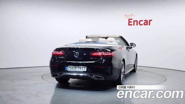 Mercedes-Benz E-класс W213 E450 4MATIC кабриолет, 2023 4