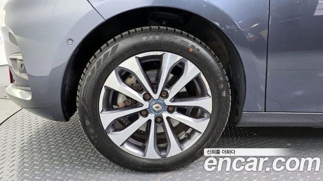 Renault Korea(Samsung) 조에 intense, 2021 все фото