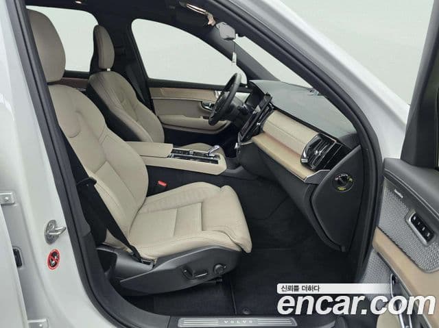 Volvo XC90 2세대 B6 Ultra Bright, 2026 10