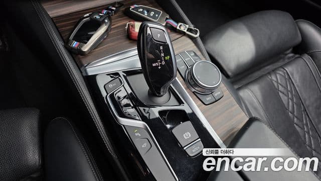 BMW 5시리즈 (G30) 530i M Sport Plus, 2017 9