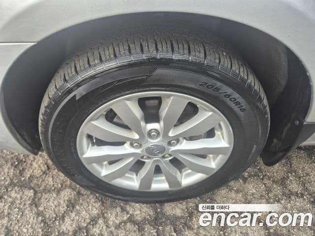 Kia 뉴카렌스 люксовая версия, 2011 18