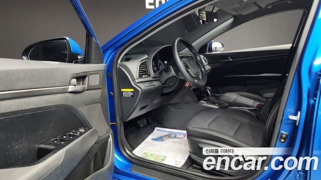 Hyundai Avante AD Style, 2017 10