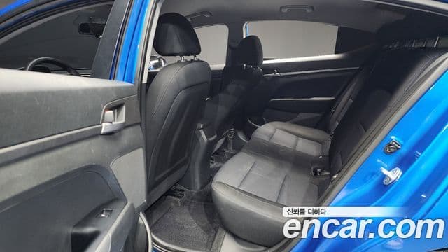 Hyundai Avante AD Style, 2017 11