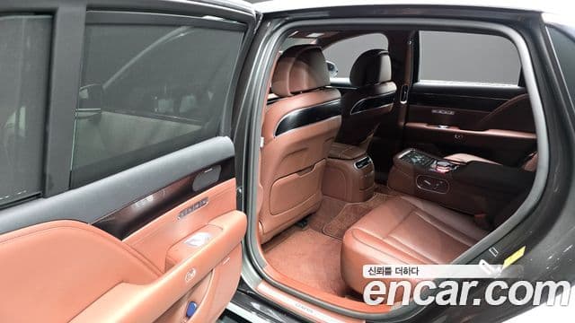 Genesis G90 (RS4) бензин 3.5 турбо AWD, 2023 12