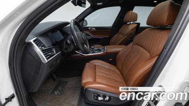 BMW X7 (G07) xDrive 40d M Sport 6인승, 2022 10
