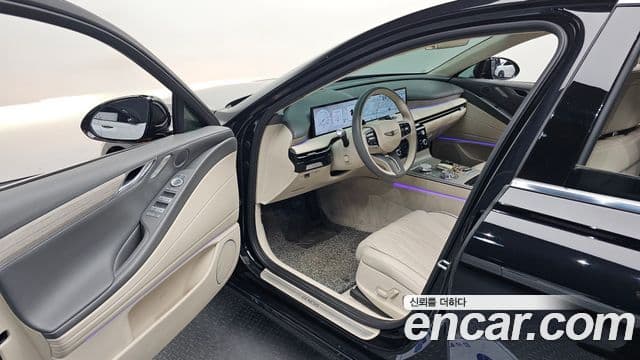 Genesis G80 (RG3) бензин 2.5 турбо AWD, 2025 10